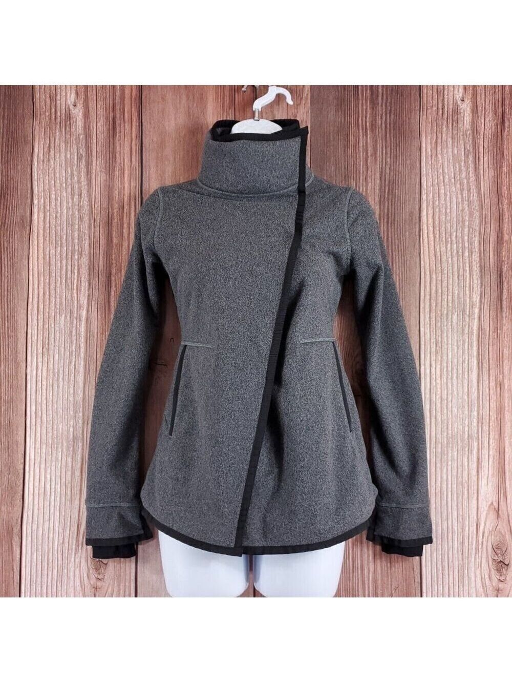 Ivivva Girls Size 10 Gray Business Wrap Fleece Lined Jacket Thumbholes Warm